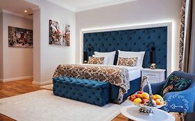 Golden Key Boutique Hotel